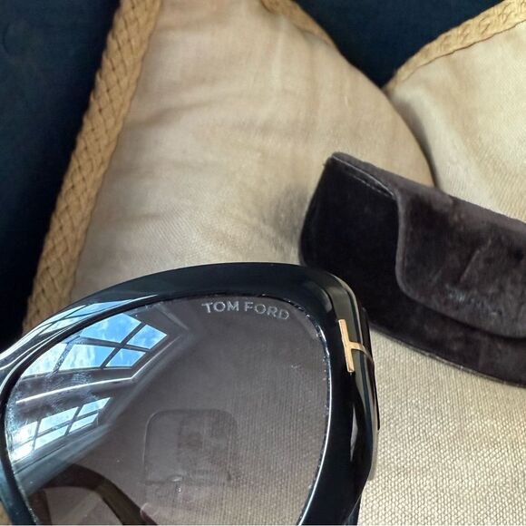 Tom Ford Tortoise Shell Sunglasses - Picture 3 of 10